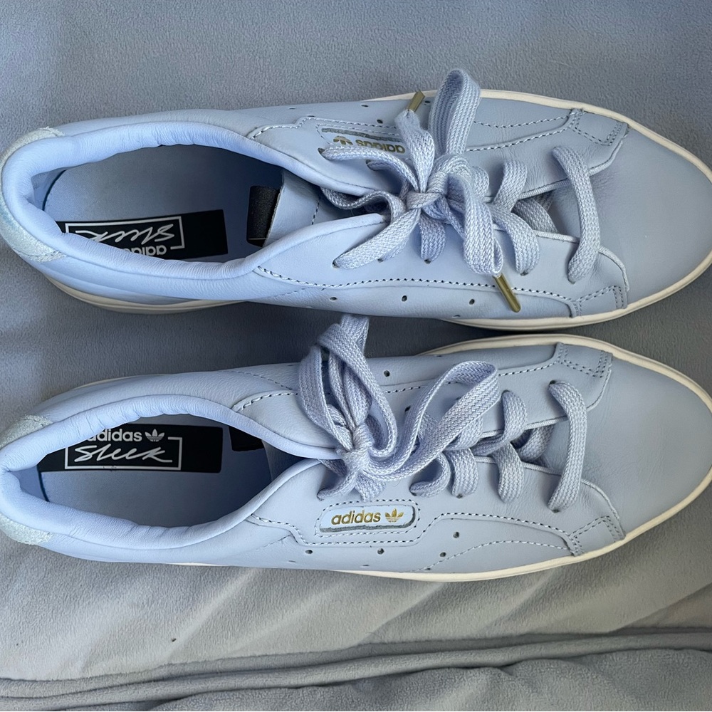 Periwinkle Adidas Sleek Sneakers, Size 7.5 Women’s